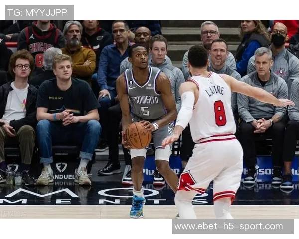 福克斯状态成疑马刺明日对阵骑士期待精彩对决